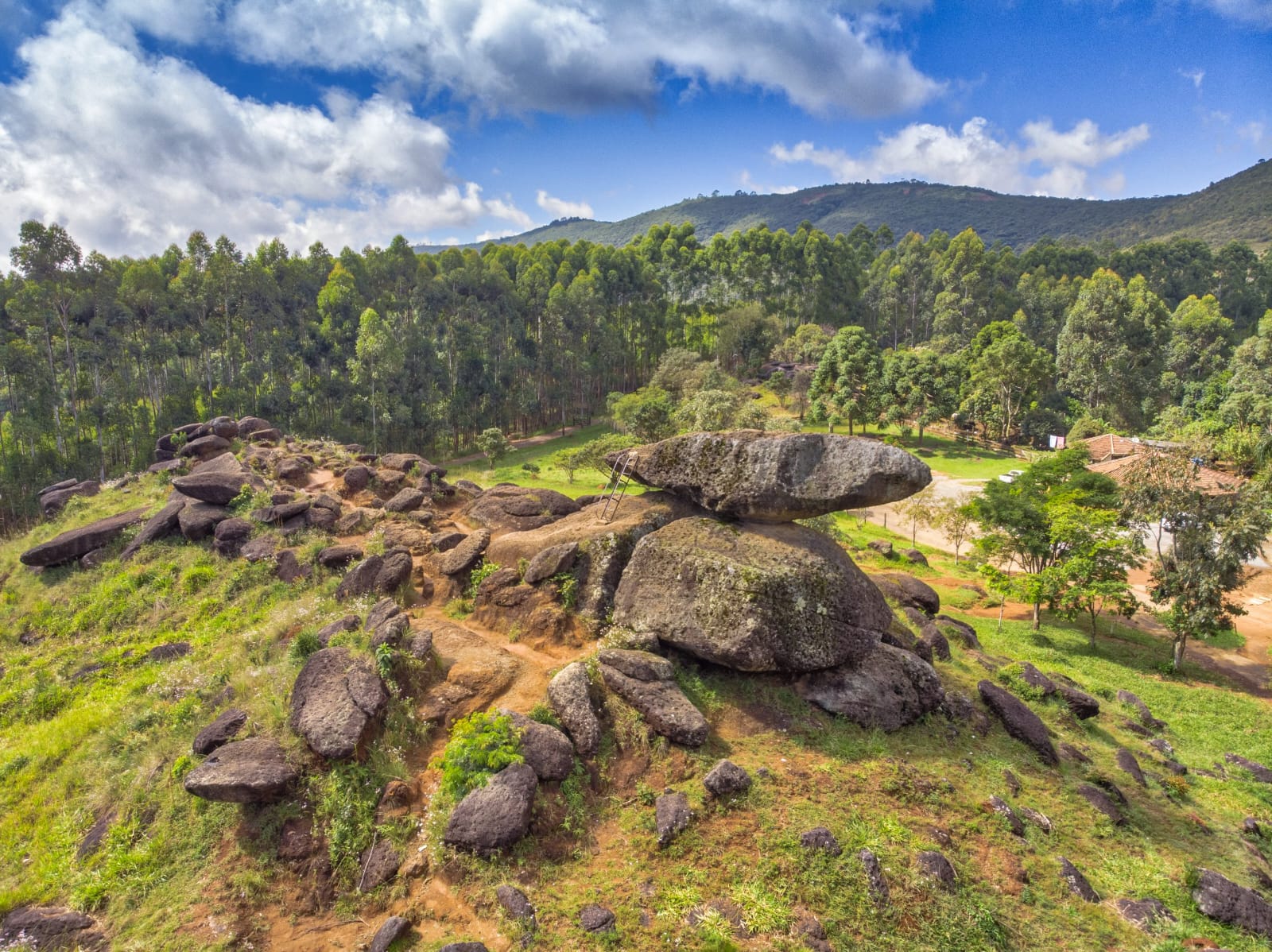 Pedra Balão 2